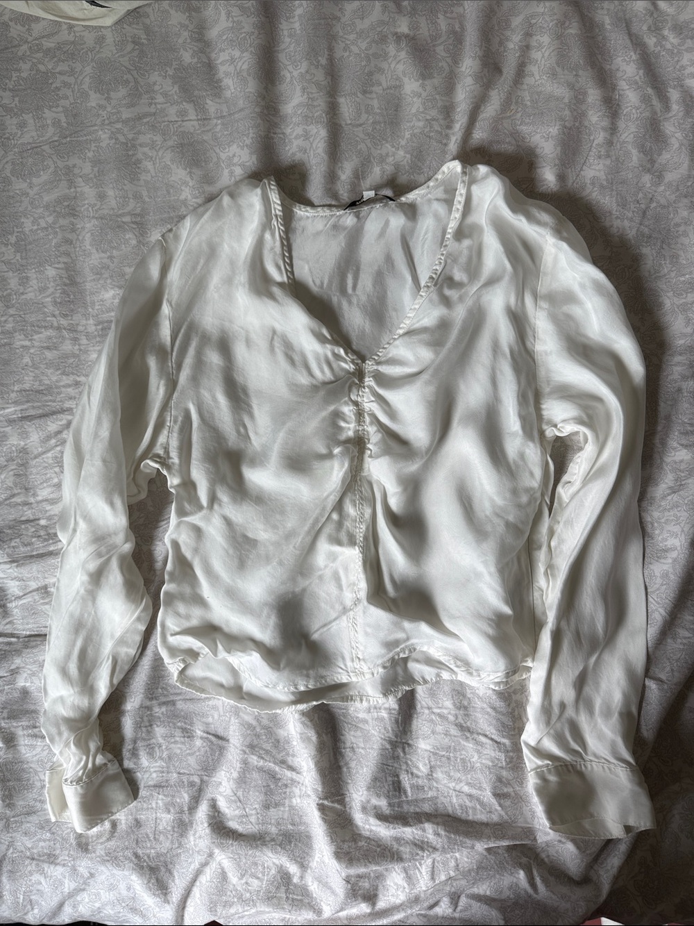 Madewell Ivory V-Neck Gathered Front Blouse
